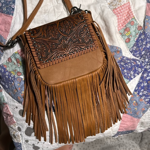Montana West Handbags - Montana West small crossbody